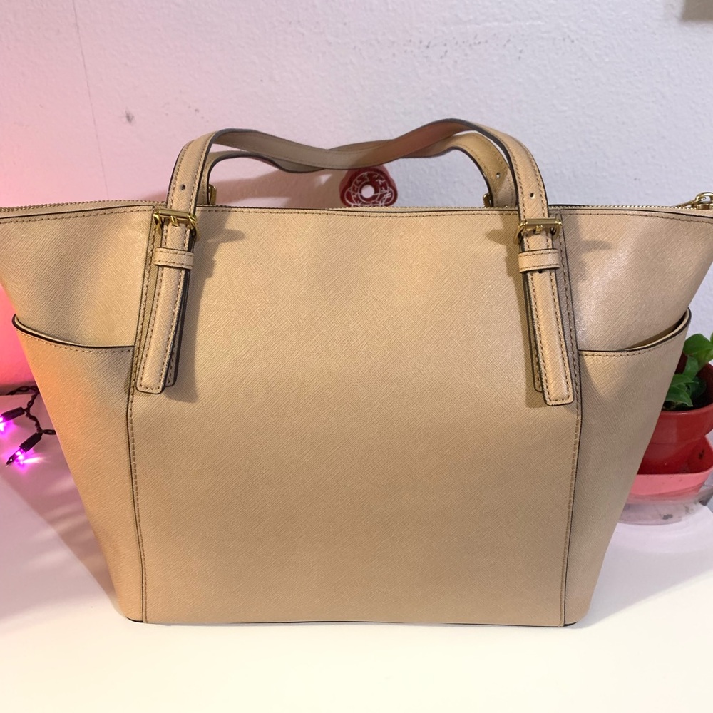 Michael Kors Tote Bag - Picture 2 of 9